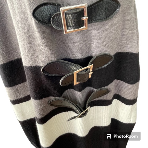 No boundaries striped sweater dress black, white and gray large (11-13) - Picture 6 of 9